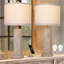 Lampe de table USB en bois Breyton