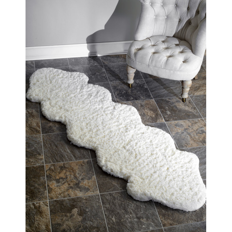 Tapis blanc fait à la main Poteat, Tapis de couloir 2 pi x 6 pi
