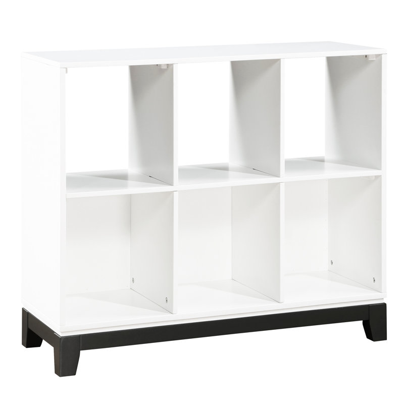 Bibliothèque en bois à 6 tablettes au fini blanc