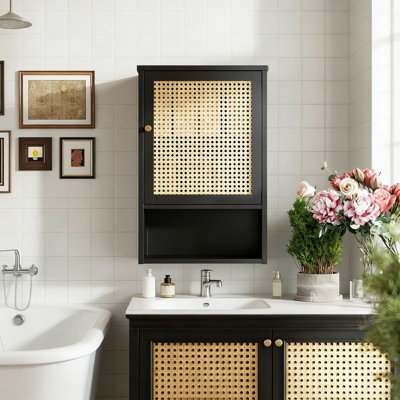 Armoire murale en bambou avec porte en rotin, tablette réglable et rangement ouvert, armoire à pharmacie suspendue peu encombrante pour l'organisation au-dessus de la toilette