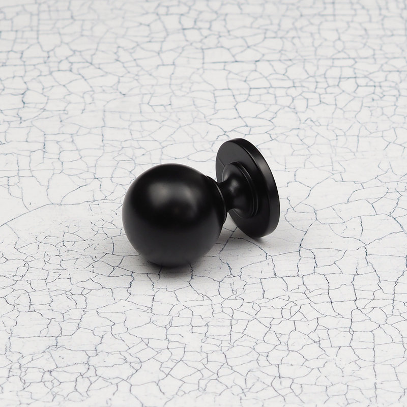 Matt Black Handles & Coordinating Knob, 31mm Knob