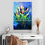Tulipes sur fond bleu-108557599