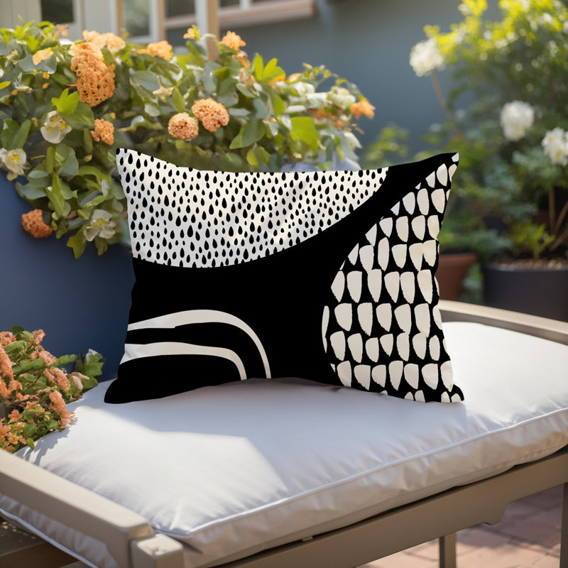 Coussin lombaire réversible intérieur / extérieur Vikka, H 14 po x l 20 po, Noir/Blanc cassé
