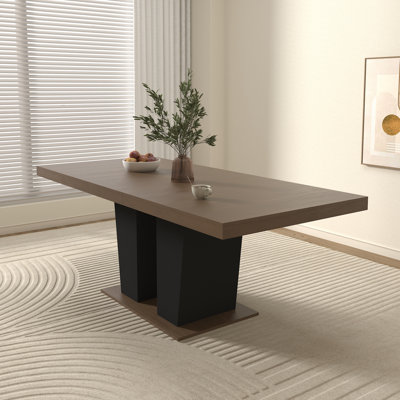 Table de salle à manger en bois