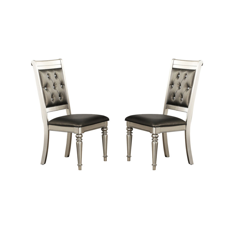 Dossier de 2 chaises de salle à manger argentées, base en bois, idéale pour les espaces, capacité de poids de 2 lb avec 2 pièces en argent, cadre et coin cuisine, capacité, assemblage requis