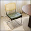 Ensemble de 2 chaises de salle à manger haut de gamme Nikki Collection, modernes, capitonnées, en velours, avec pieds dorés et garniture cloutée.