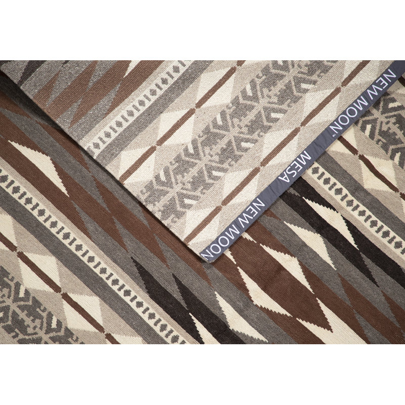 Mesa Wool Southwestern Area Rug, Rectangle 5' x 7'