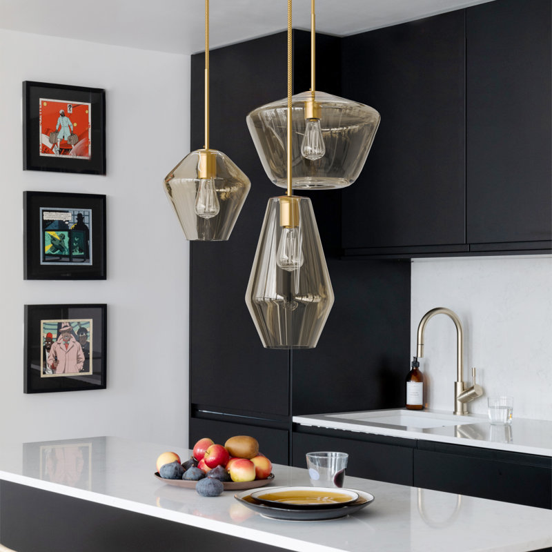 Luminaire suspendu moderne à 3 lumières avec abat-jour en verre Macklyn