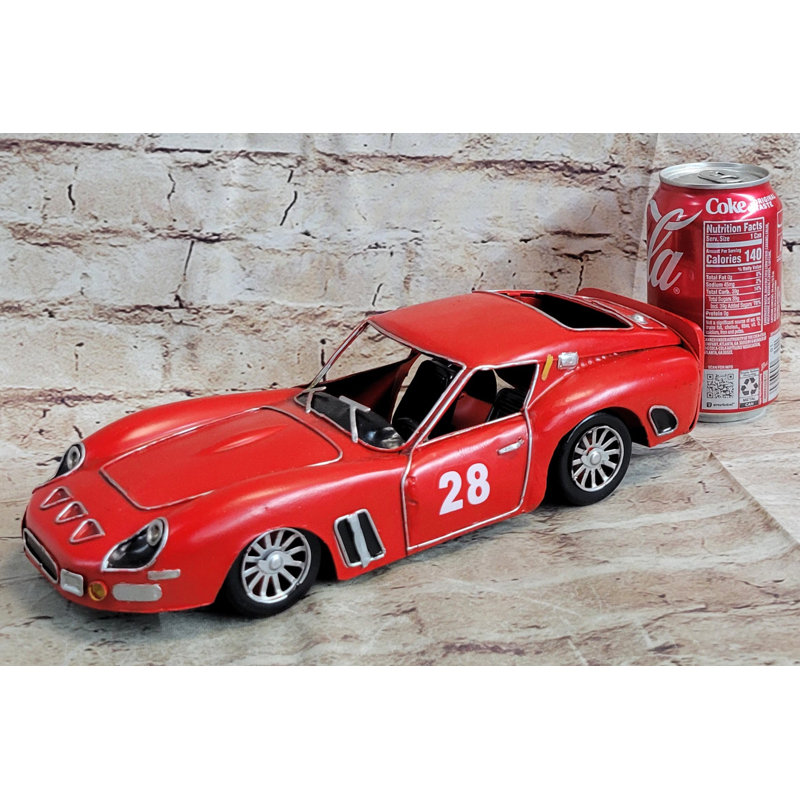 Hesiodos - rouge - voiture rouge