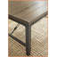 Table basse industrielle industrielle avec base en fer Chaleureuse finition tabac antique pour le salon