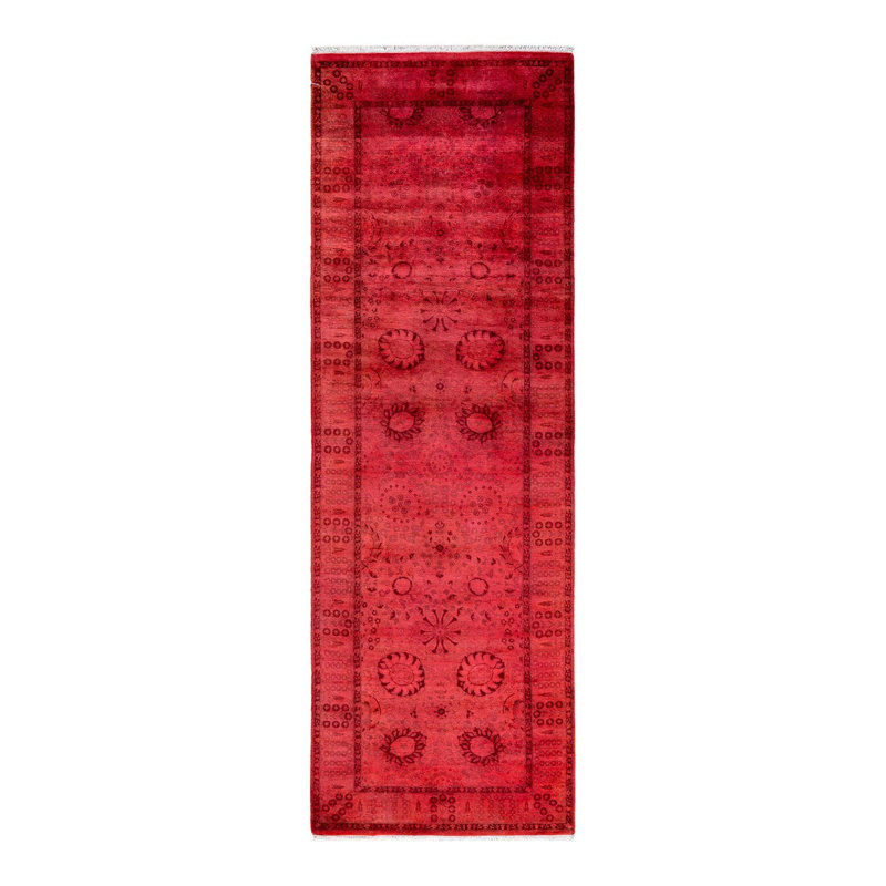 Tapis rouge 3 pi x 9 pi 3 po Deccani One-of-a-Kind Deccani