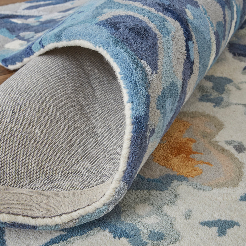 Floral Area Rug in Blue, Rectangle 2' x 3'