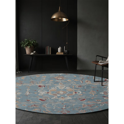 Tapis gris soyeux et moelleux
