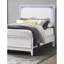 Lit double blanc avec attrait transitionnel et garniture captivante en bois d'hévéa