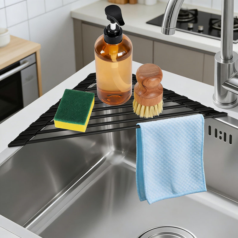 Égouttoir triangulaire pour évier - Tapis de séchage pliable résistant à la chaleur avec silicone antidérapant et acier inoxydable 304, égouttoir de coin peu encombrant pour comptoir