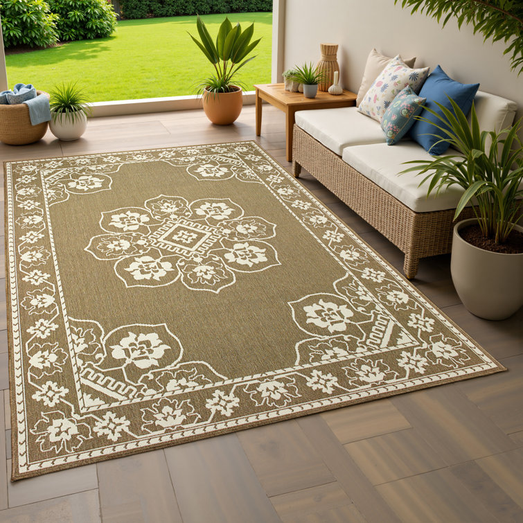 Junor Oriental Indoor / Outdoor Rug