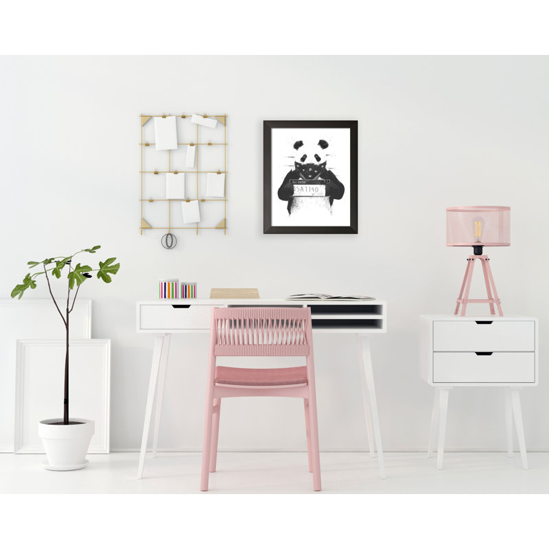 «Bad Panda Black and White Panda Bear Mugshot», impression, H 16 po x l 13 po x P 0,75 po, Papier avec cadre noir