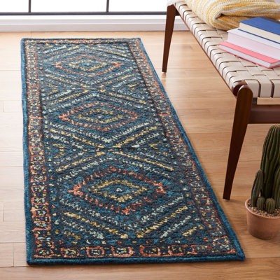 Illari Hand Tufted Wool Southwestern Rug