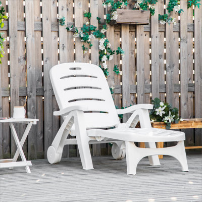 Chaise longue d'extérieur Outsunny, dossier réglable à 5 niveaux, roues, chaise de bronzage pliante pour piscine, plage, patio, jardin