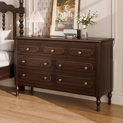 Commodes et commodes en noyer