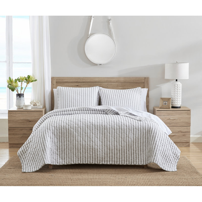Farmhouse / Country Cotton Standard Striped Quilt, Twin Quilt + 1 Standard Sham