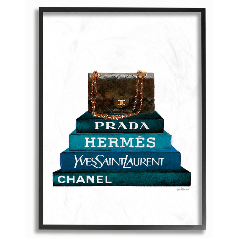 «Fashion Bookstack with Bag», impression, Giclée encadrée noir minuit, H 14 po x l 11 po x P 1,5 po