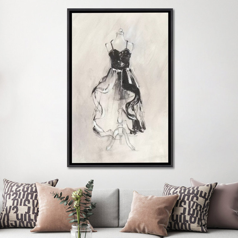 «Black Evening Gown II» par Ethan Harper - reproduction d'art, H 60 po x l 40po x P 1,5 po, Toile avec cadre noir patiné