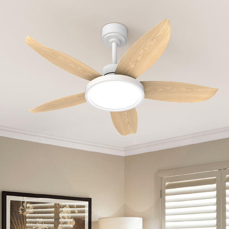 Ventilateur de plafond blanc à DEL 42 po intérieur / extérieur à intensité variable avec lumière et télécommande, 5 pales, réversible 6 vitesses CC, silencieux