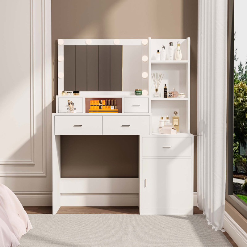 Coiffeuse Tysheem, Blanc