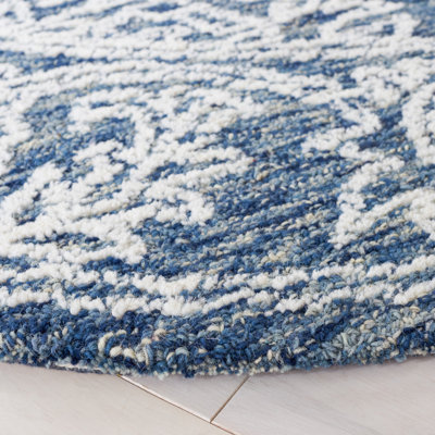 Aiofe Hand Tufted Wool/Cotton Oriental Rug in Gray/Blue