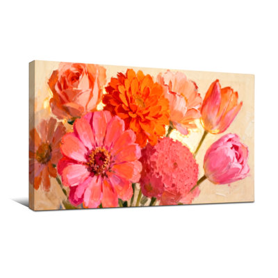 Bouquet de plantes et de fleurs avec fleurs roses et oranges