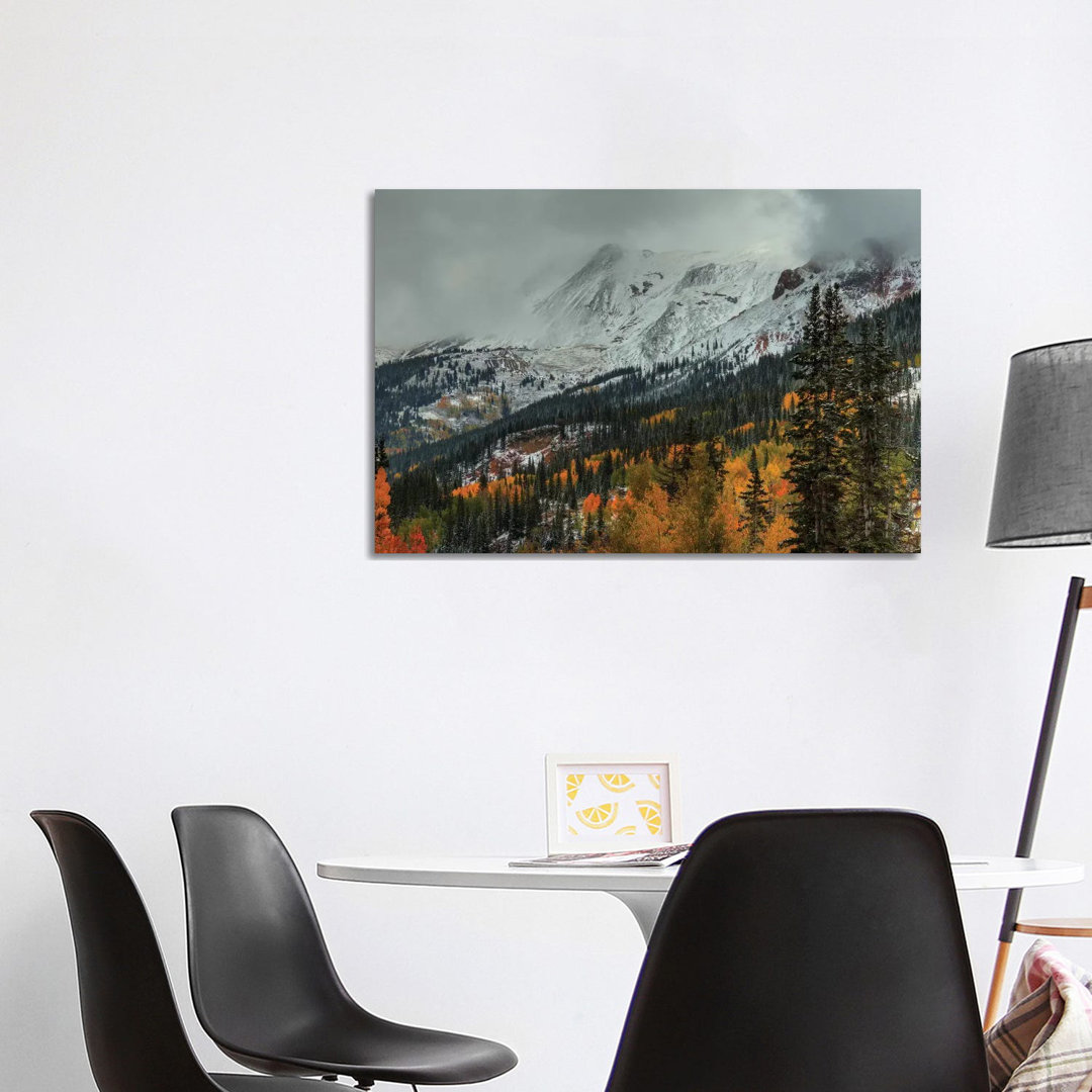 Dunkler Sturm über dem Red Mountain Pass von Bill Sherrell - Galerie-verpackte Leinwand Giclée auf Leinwand