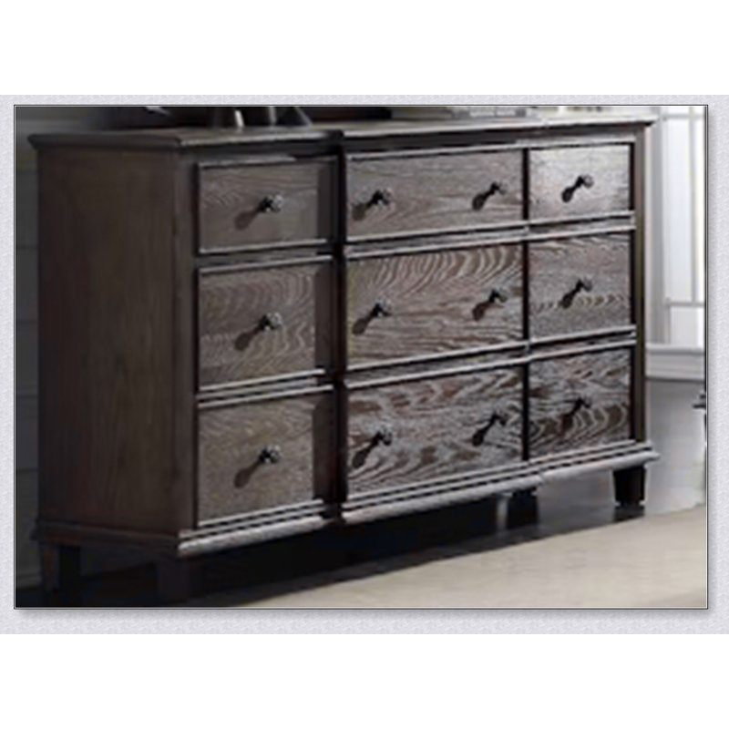 Commode Baudouin en chêne vieilli avec neuf tiroirs spacieux et glissières en métal durables pour un rangement élégant