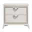 Table de chevet blanche antique avec 2 tiroirs coulissants dans la chambre à coucher 2