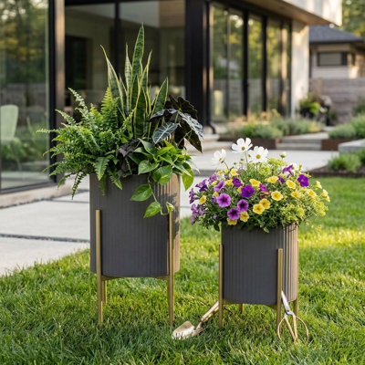 Aideen Metal Planter Pot Set for Indoor & Outdoor Use - Set of 2