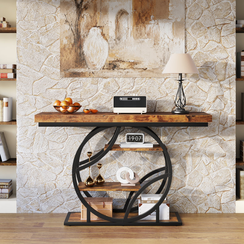 Console de style ferme moderne avec structure circulaire en métal, plateau en bois et étagères de rangement ouvertes pour le salon, la chambre à coucher et le couloir.