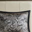 Couvre-lit 5 pièces pour grand lit - noir avec motif cachemire actualisé et bourre douce lavable à la machine-124754939-124754940