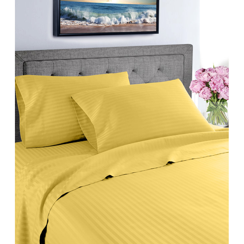 Ensemble de draps en satin de microfibre , Ensemble de draps pour grand lit + un drap-housse , Doré