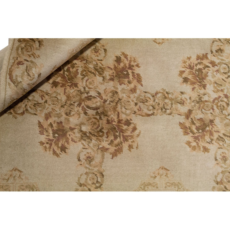 Tapis ivoire noué à la main de haute qualité