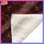 Couvertures damassées à motif floral rouge-128732968