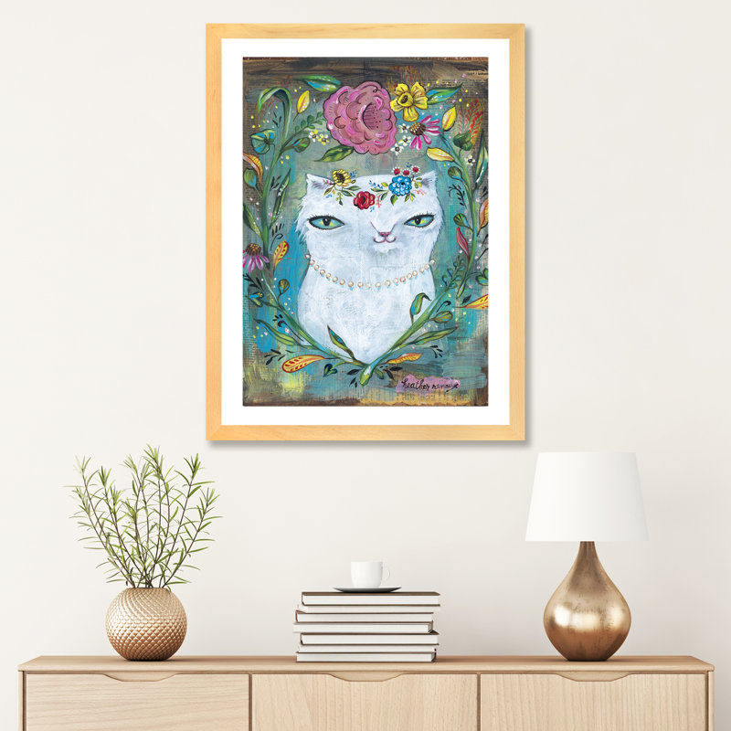 «White Kitty» par Heather Renaux - reproduction d'art, H 32 po x l 24 po x P 1 po, Papier avec cadre beige, Blanc