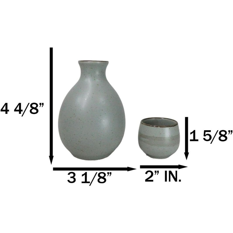Ensemble de flacons de saké japonais