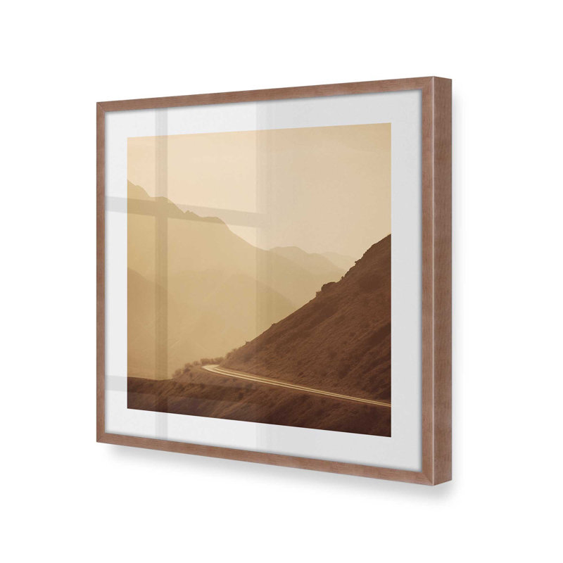 «Through The Mountain Pass I», H 13,75 po x l 13,75 po, Rose poudre
