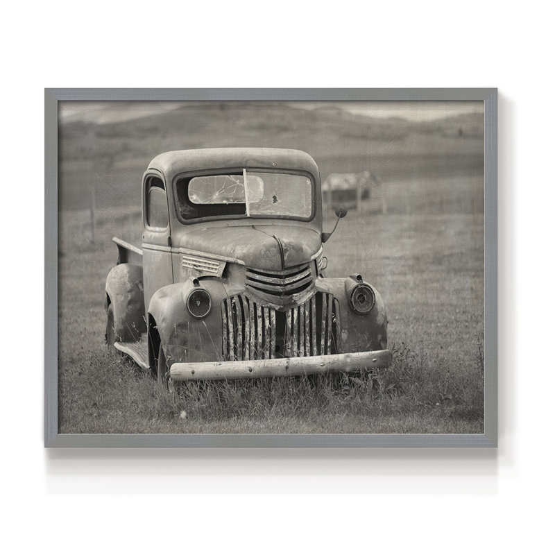 Vieux camion de ferme - impression encadrée - réarmable, Gris, H 11 po x l 14 po