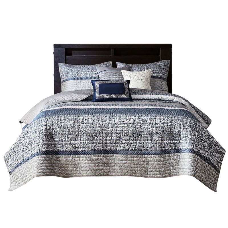 Literie bleu marine - Grand lit/très grand lit avec garniture et oreillers, couette plissée
