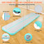 Matelas gonflables d'entraînement à la piste-97793956