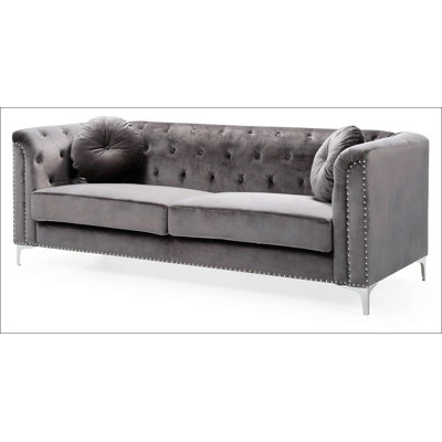 Canapé élégant et confortable pour les espaces de vie contemporains, offrant détente et style dans n'importe quel environnement.
