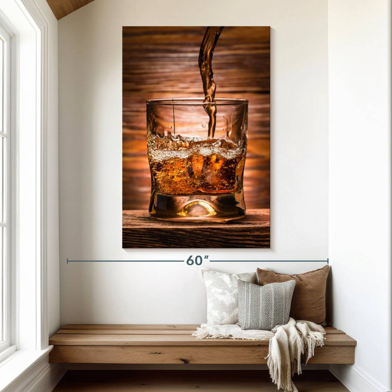 Yarlin whisky coulé sur verre, H 51 po x l 34 po