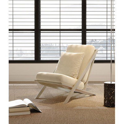 Chaise de loisir moelleuse de style moderne avec coussin en mousse haute résilience, idéale pour la chambre à coucher