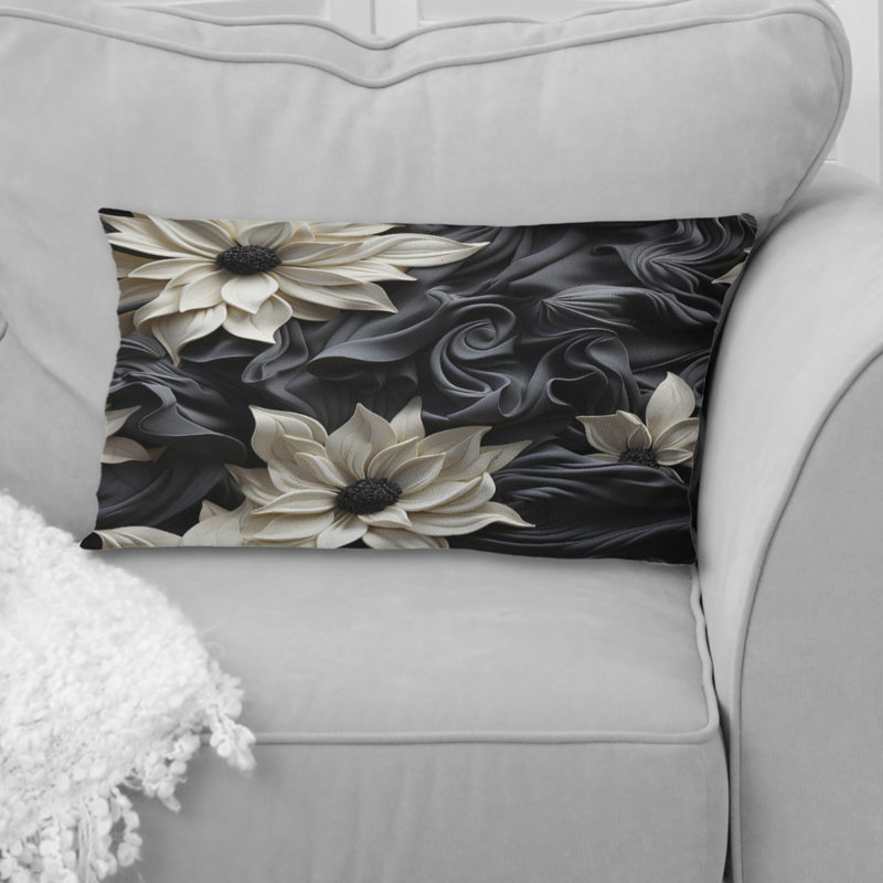 Symphonie blanche et grise des jardins de pétales - Coussin imprimé floral